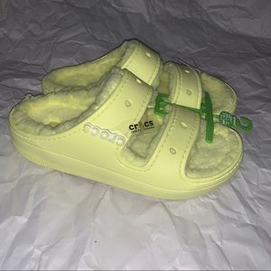 Crocs classic cozzzy sandal